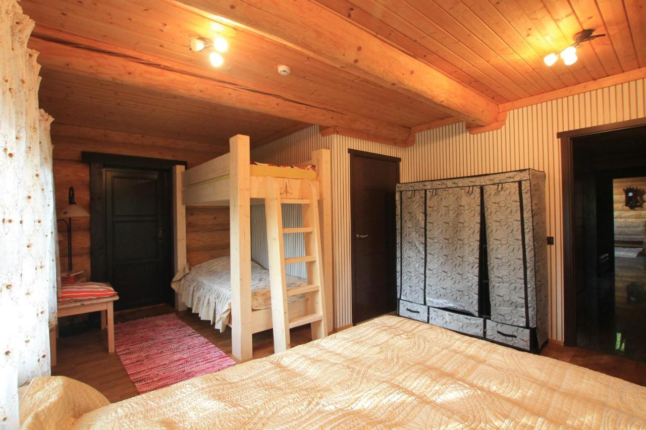 Villa The Gorgeous Log House, That Brings Out The Smile! Hara